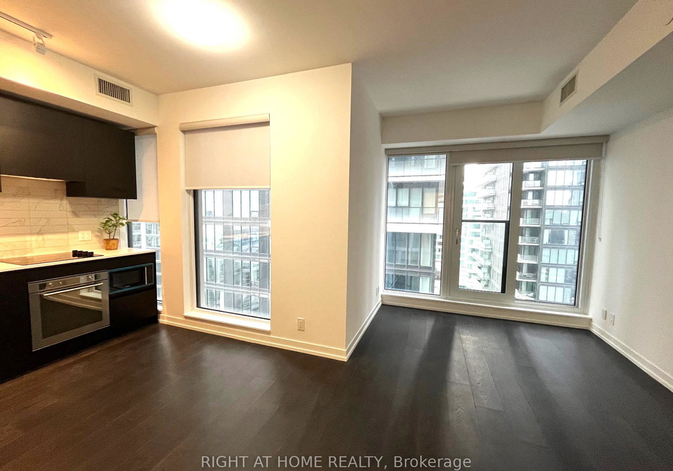 55-mercer-street-toronto-ontario-c13435420