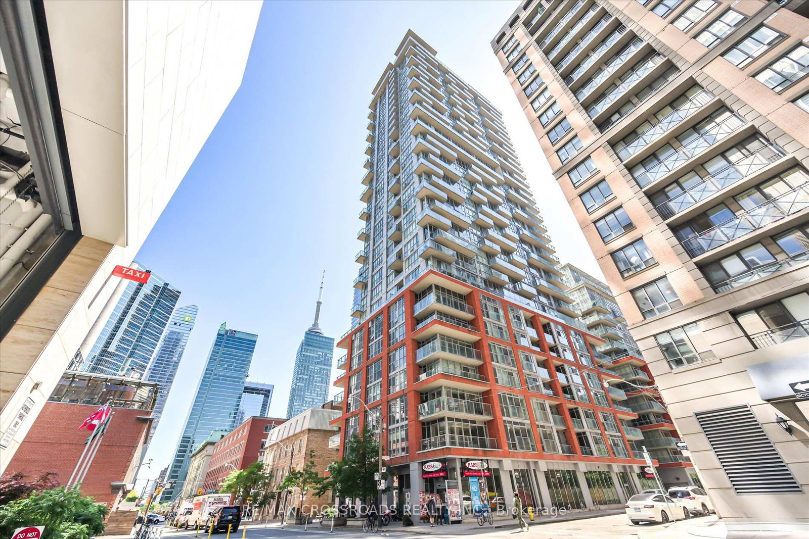 126-simcoe-street-toronto-ontario-c13435622