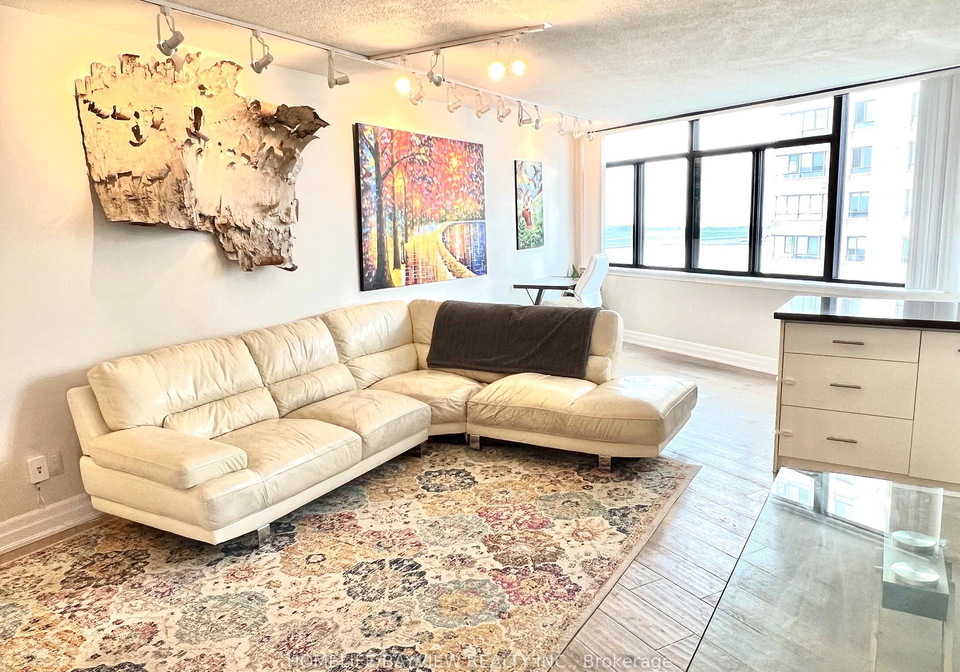 250-queens-quay-w-toronto-ontario-c13435656
