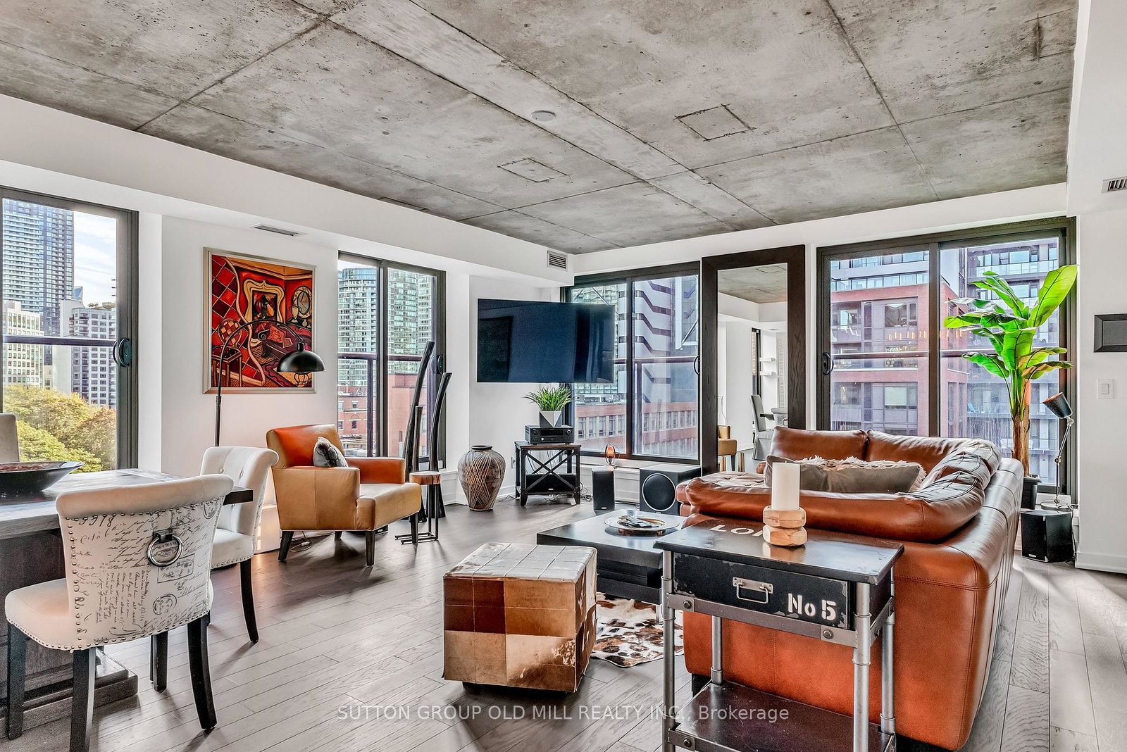 400-wellington-street-w-toronto-ontario-c13435730