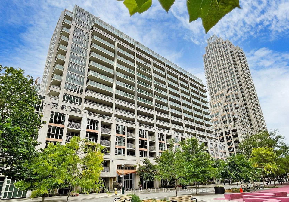 35-bastion-street-toronto-ontario-c13435836