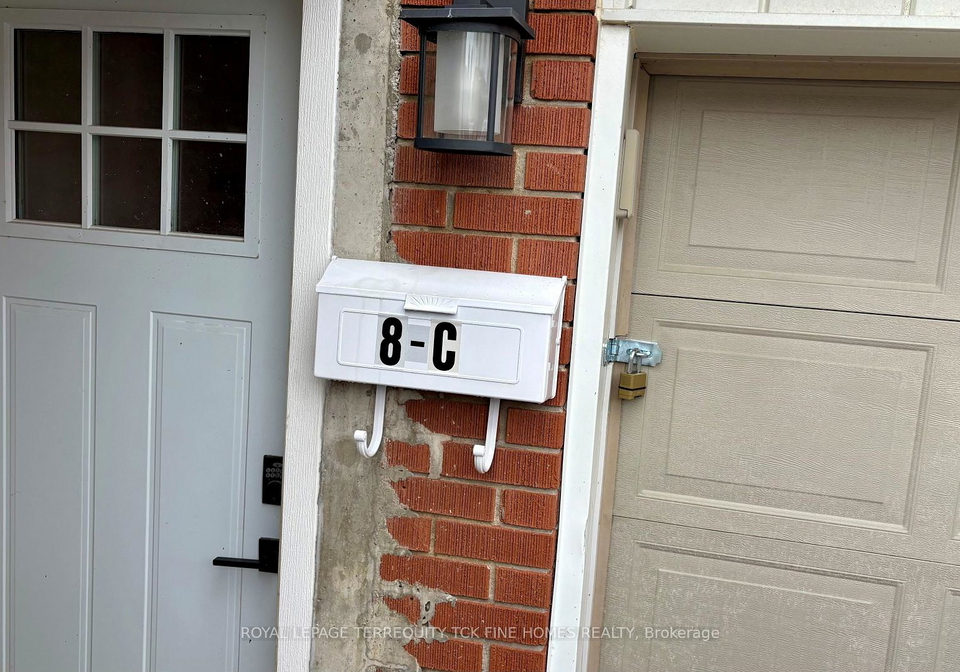 8-somerset-avenue-toronto-ontario-c13436024
