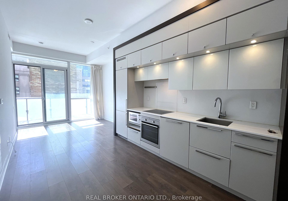 15-grenville-street-toronto-ontario-c13436102