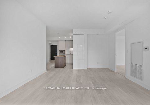 501-yonge-street-toronto-ontario-c13436228