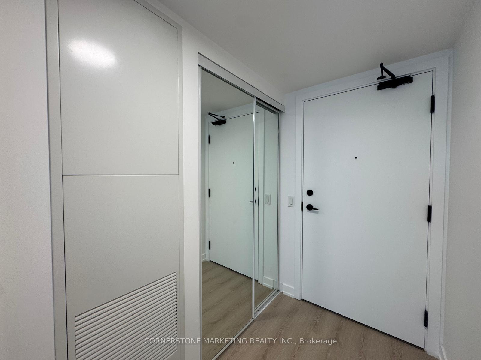 100-queen-street-e-toronto-ontario-c13436242