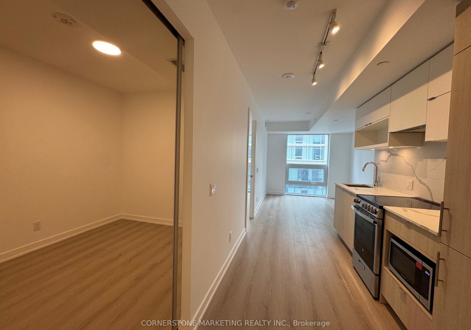100-queen-street-e-toronto-ontario-c13436242