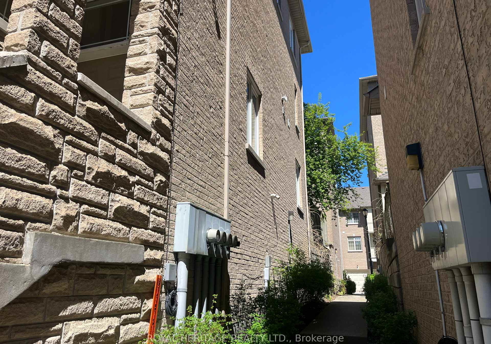 william-poole-way-north-york-ontario-c13436278