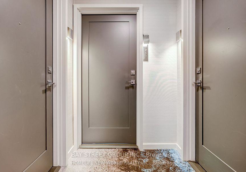 42-charles-street-e-toronto-ontario-c13436358