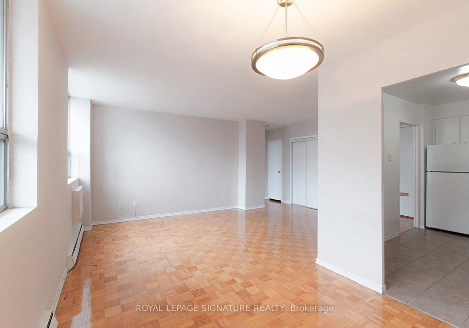525-eglinton-avenue-e-toronto-ontario-c13436586