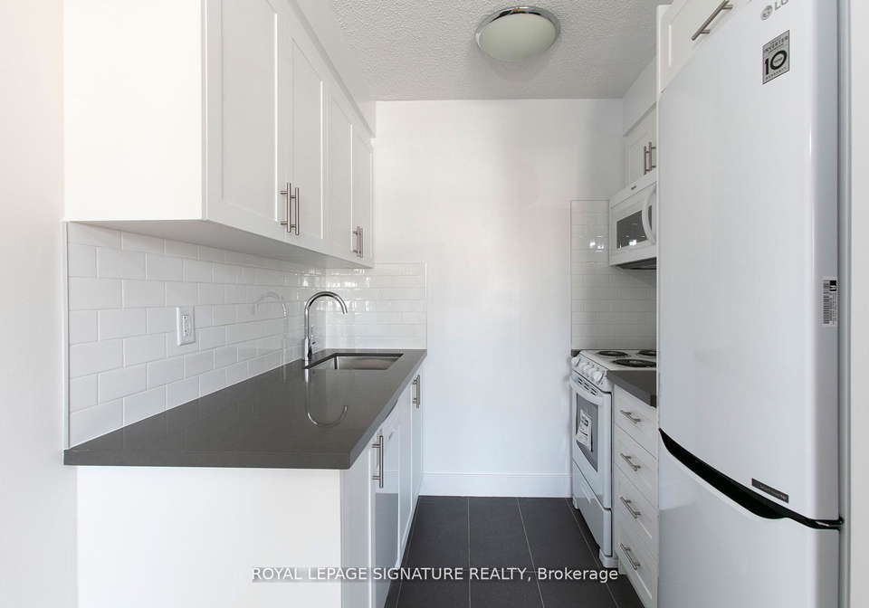 990-avenue-road-toronto-ontario-c13436590