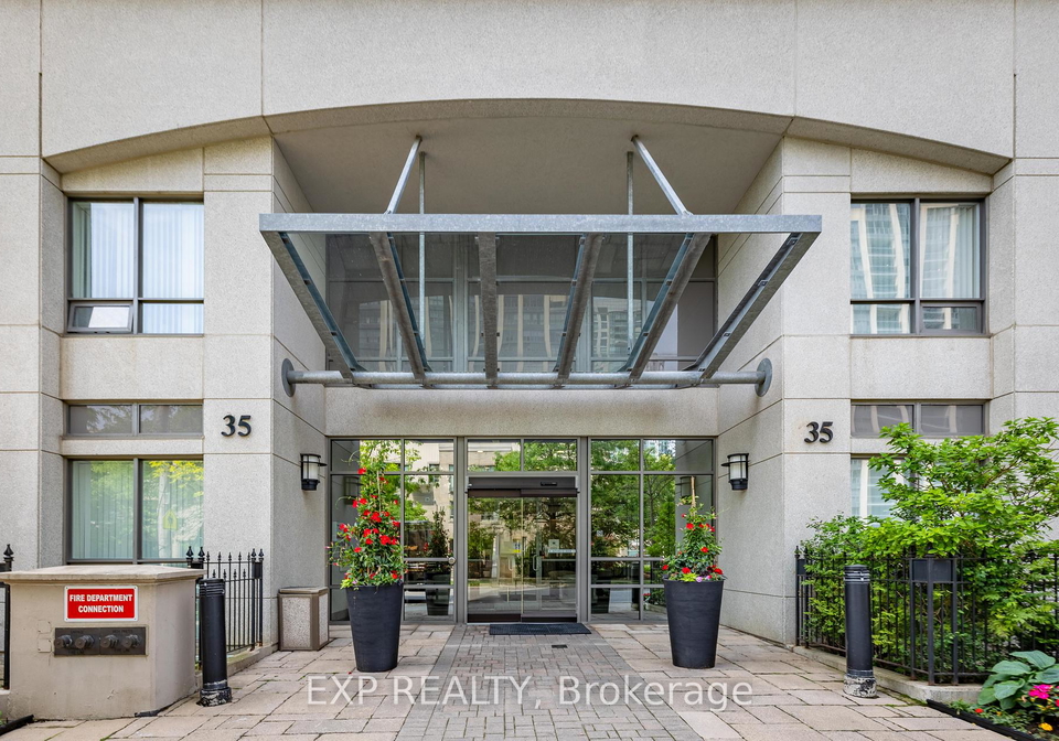 35-hollywood-avenue-north-york-ontario-c13437044