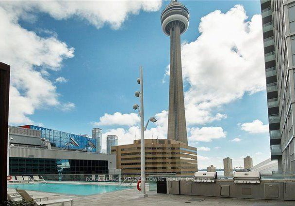 300-front-street-toronto-ontario-c13437062