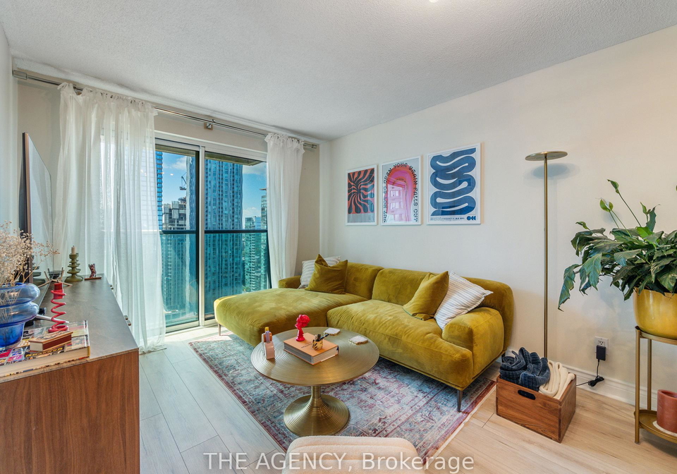 8-park-road-toronto-ontario-c13437342