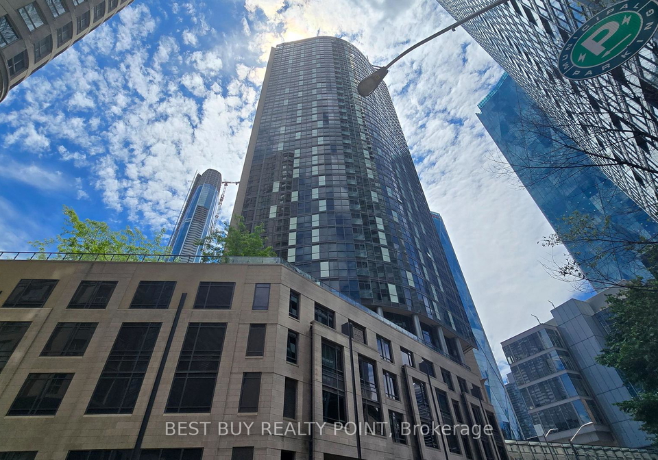1-the-esplanade-toronto-ontario-c13437478