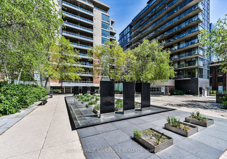 399-adelaide-street-w-toronto-ontario-c13437530