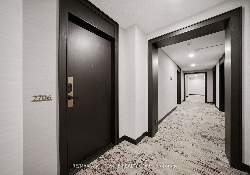 23-hollywood-avenue-north-york-ontario-c13437610