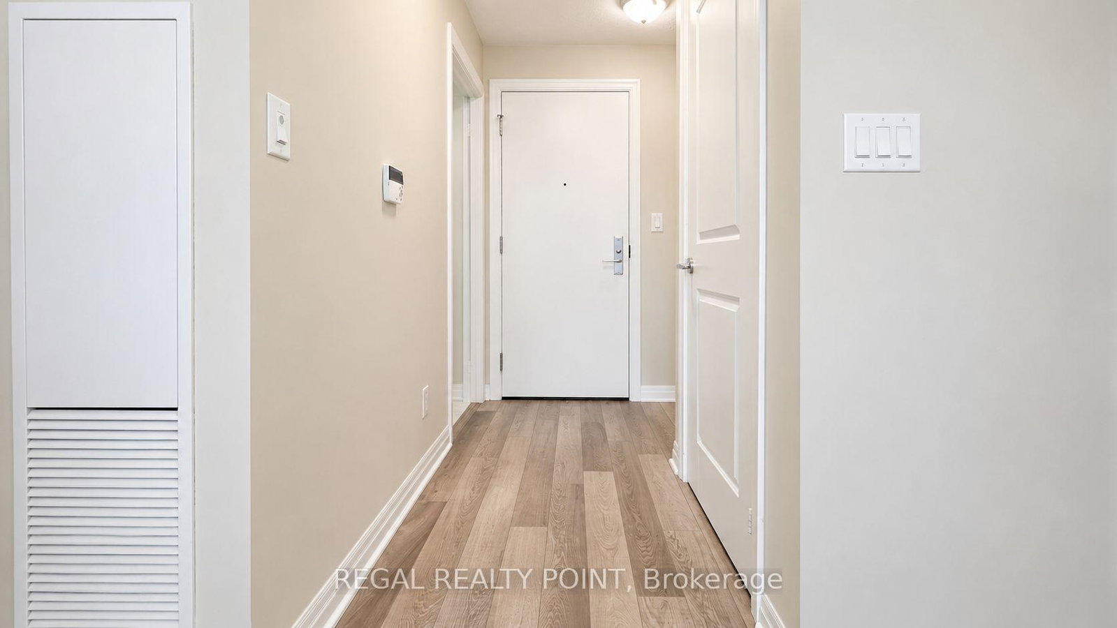 2015-sheppard-avenue-e-north-york-ontario-c13437860