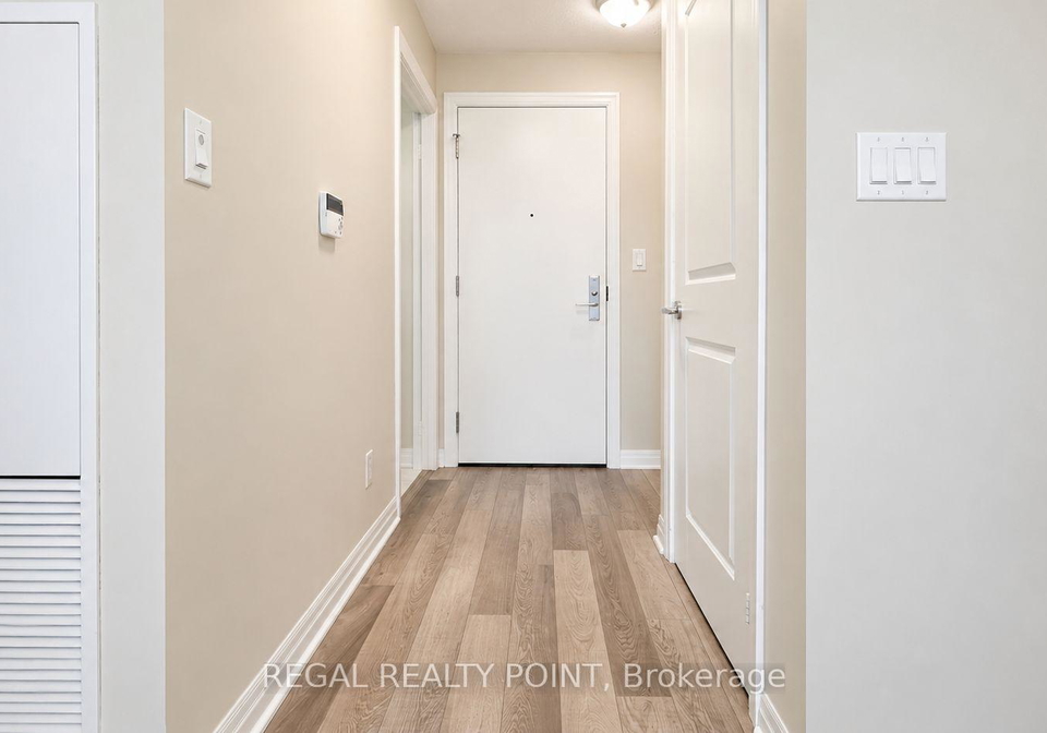2015-sheppard-avenue-e-north-york-ontario-c13437860