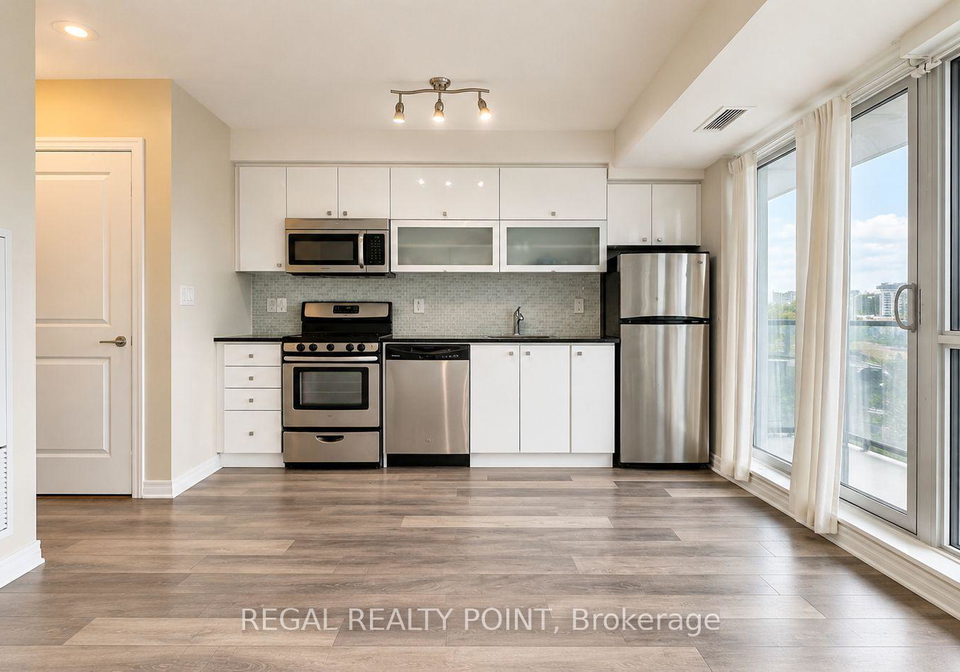 2015-sheppard-avenue-e-north-york-ontario-c13437860