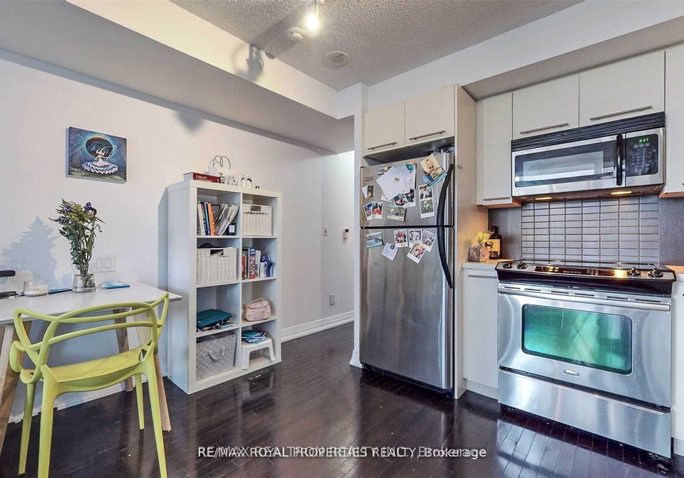 25-carlton-street-toronto-ontario-c13437880