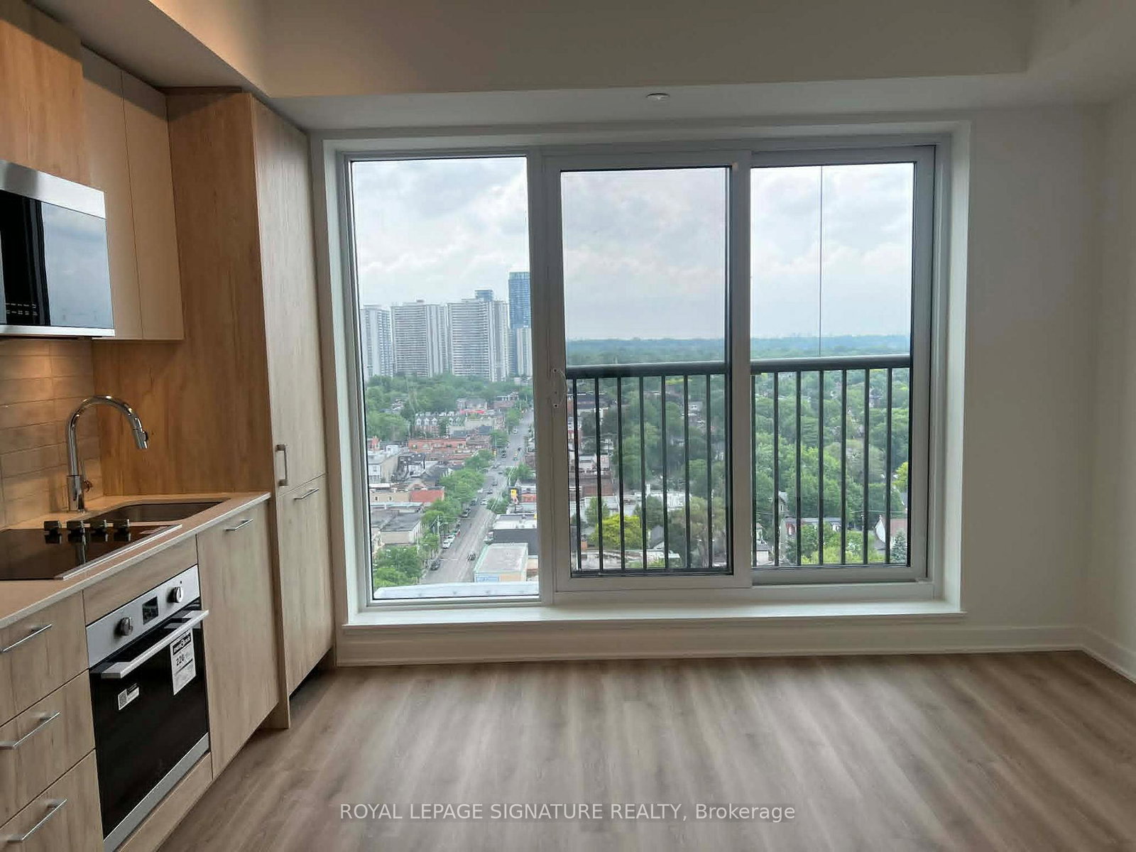 10-oak-street-toronto-ontario-c13437976