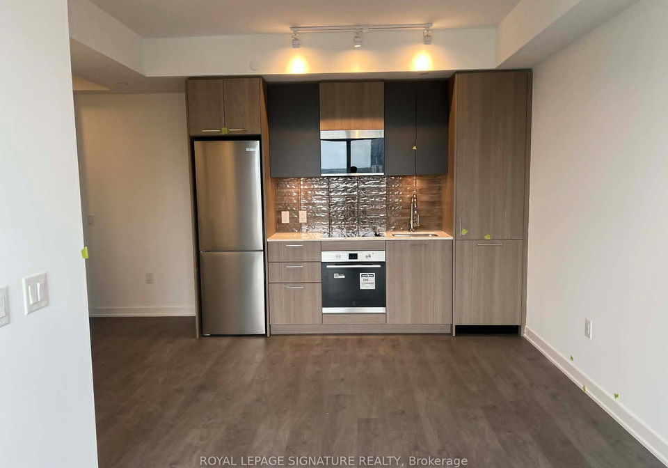 10-oak-street-toronto-ontario-c13437980