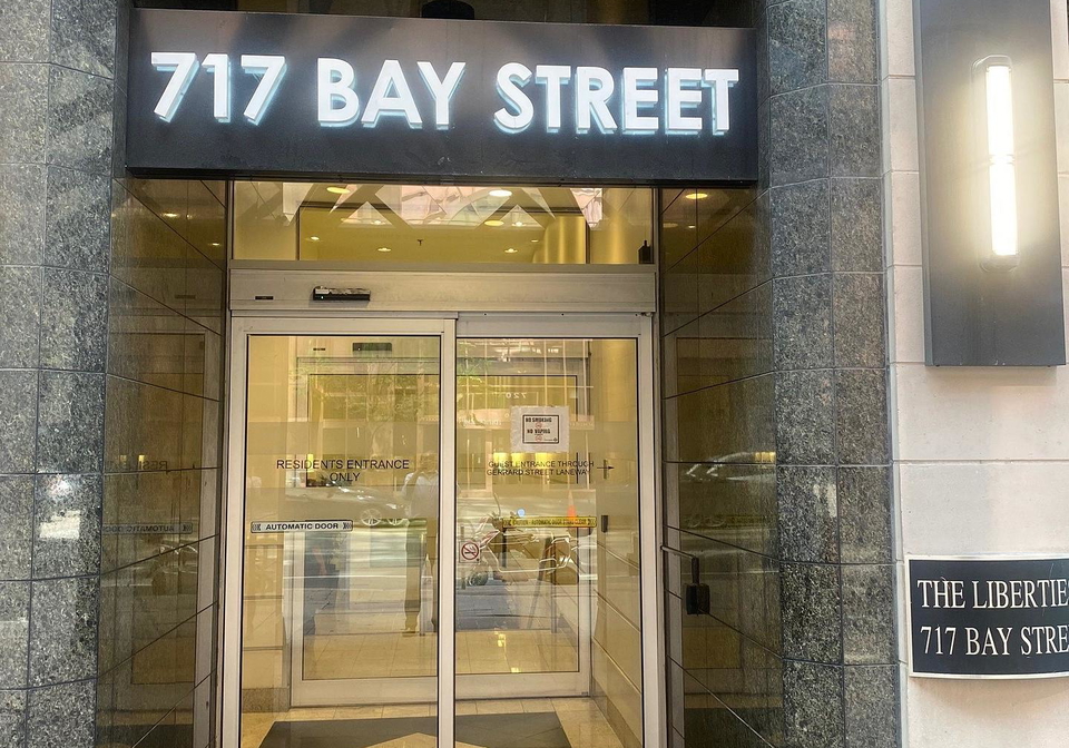 717-bay-street-toronto-ontario-c13438000