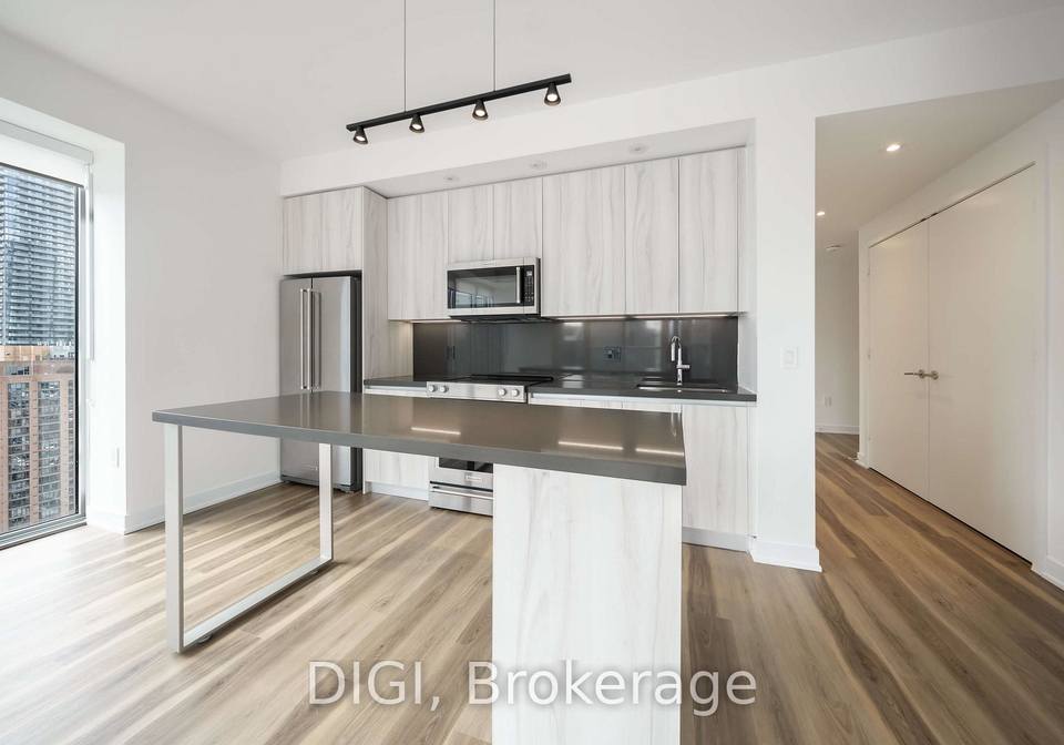 8-gloucester-street-toronto-ontario-c13438064
