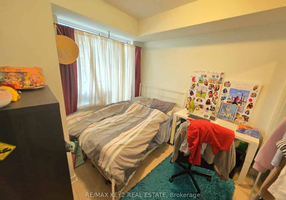 2221-yonge-street-toronto-ontario-c13438124