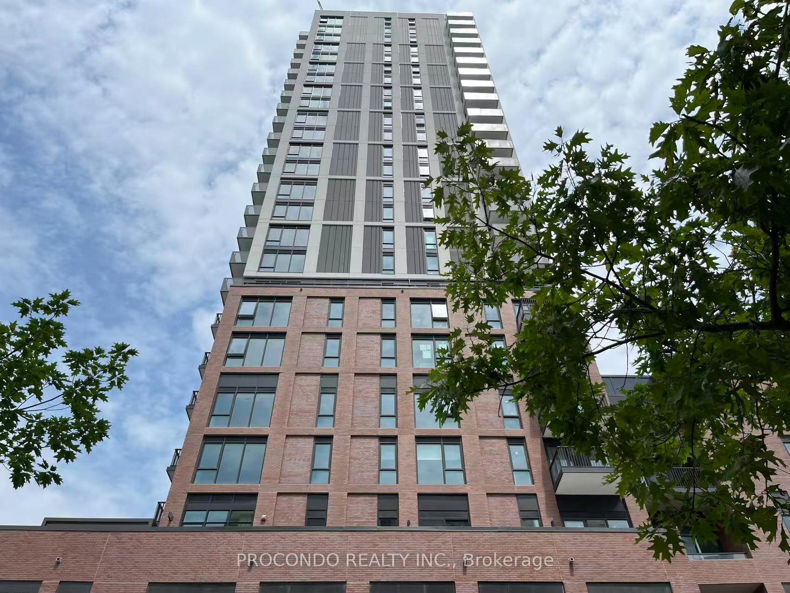 10-oak-st-street-e-toronto-ontario-c13438132