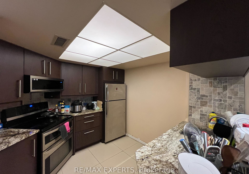 1001-bay-street-toronto-ontario-c13438428