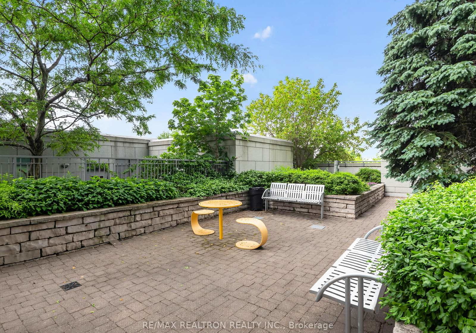 25-greenview-avenue-toronto-ontario-c13438488
