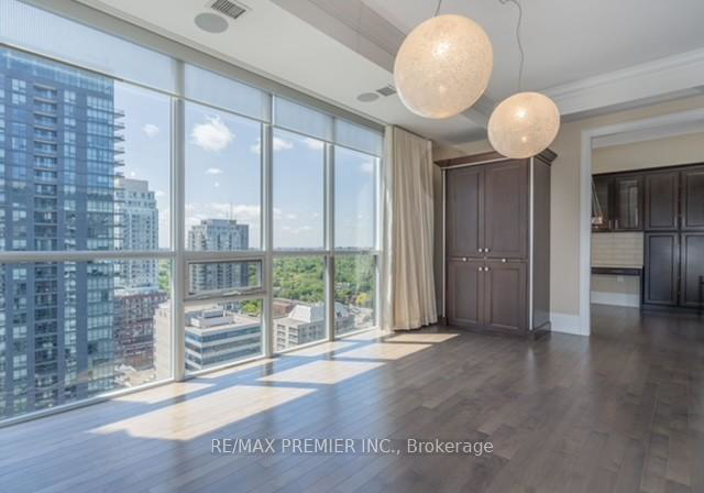 70-roehampton-avenue-toronto-ontario-c13438548