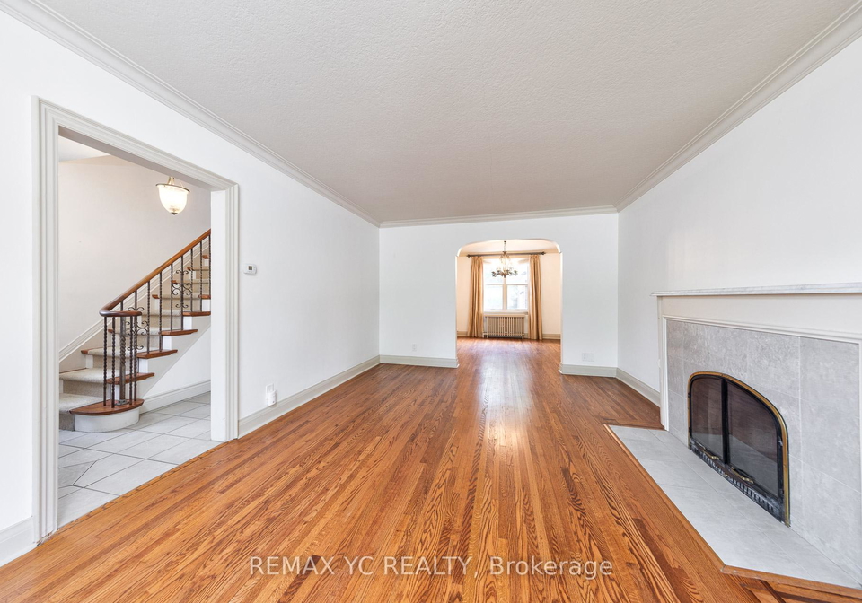 425-broadway-avenue-east-york-ontario-c13438572
