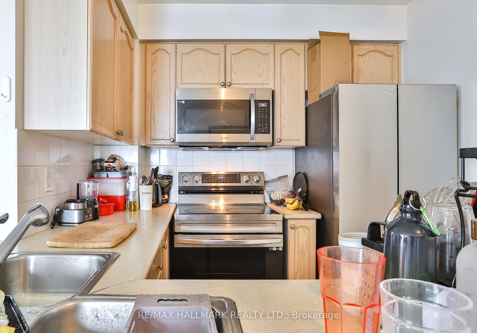 21-hillcrest-avenue-north-york-ontario-c13438604