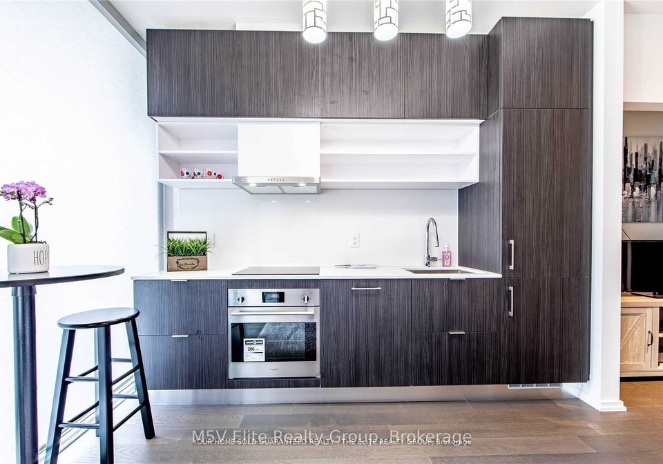 5-soudan-avenue-toronto-ontario-c13438622