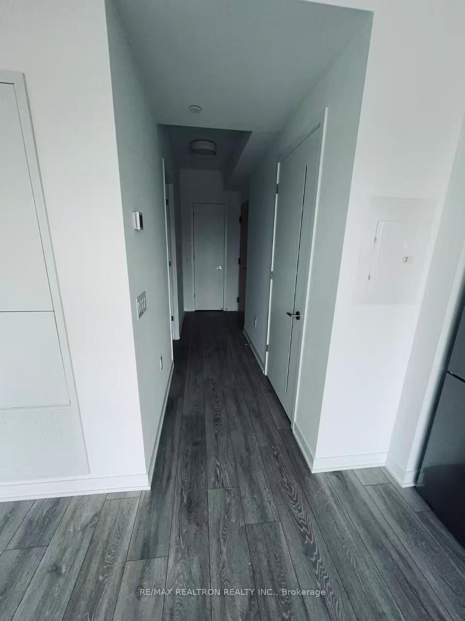 10-oak-street-toronto-ontario-c13439152
