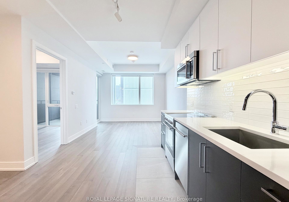 664-spadina-avenue-toronto-ontario-c13439192