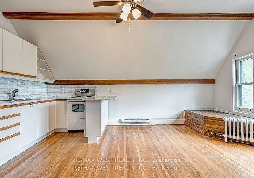 125-madison-avenue-toronto-ontario-c13439286