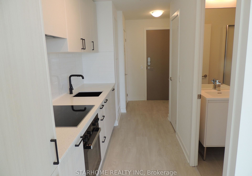 5-quarrington-lane-north-york-ontario-c13439402