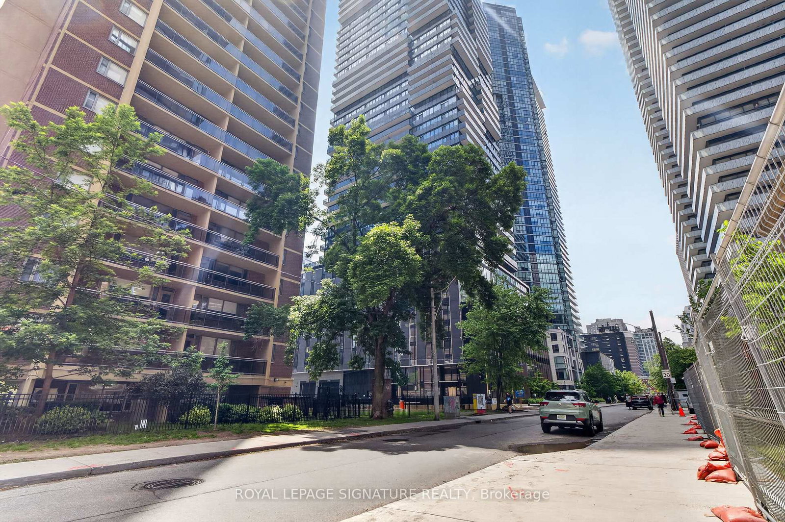 55-charles-street-e-toronto-ontario-c13439456
