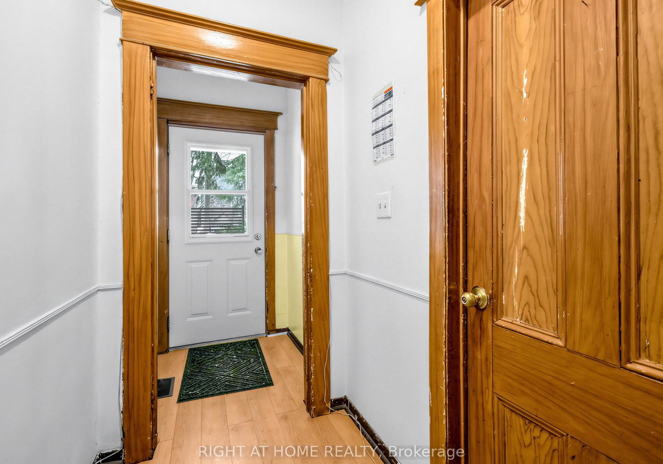 542-crawford-street-toronto-ontario-c13439522