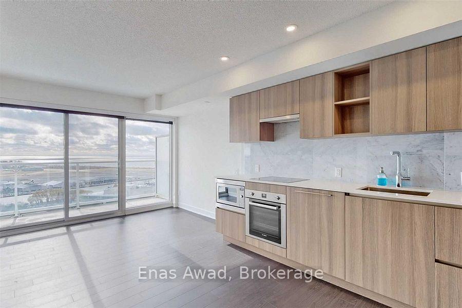 17-bathurst-street-toronto-ontario-c13439538