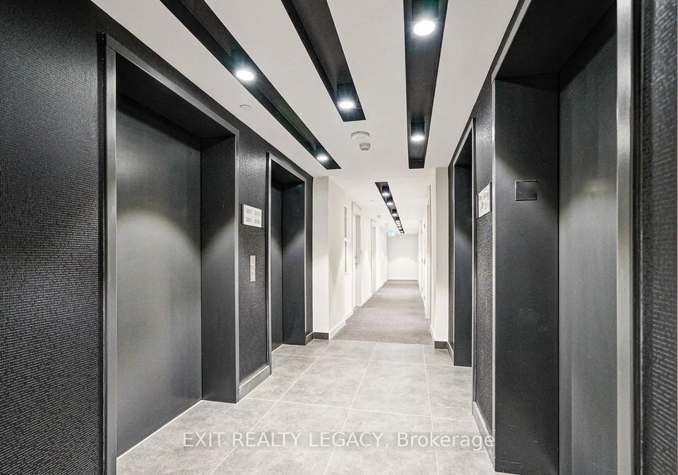 99-broadway-avenue-toronto-ontario-c13439544