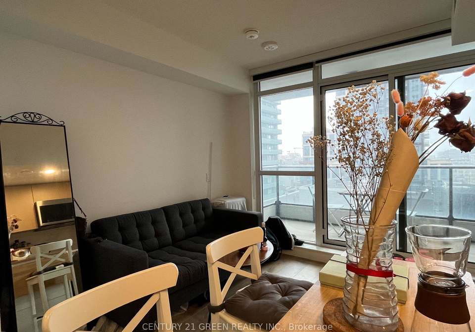 38-widmer-street-toronto-ontario-c13439550