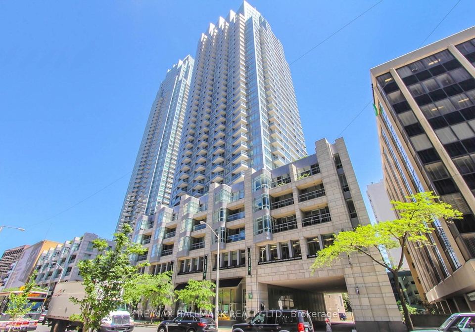 2181-yonge-street-toronto-ontario-c13439630