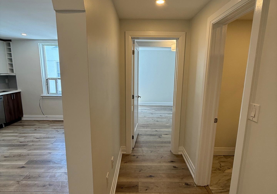 697-eglinton-avenue-w-toronto-ontario-c13440034