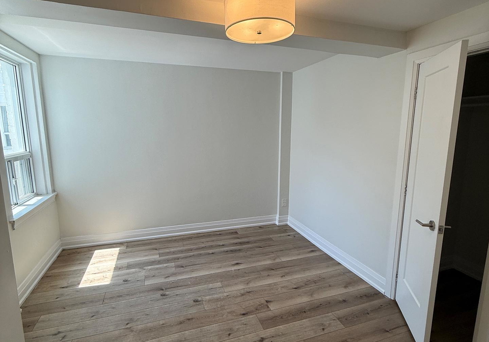 697-eglinton-avenue-w-toronto-ontario-c13440034