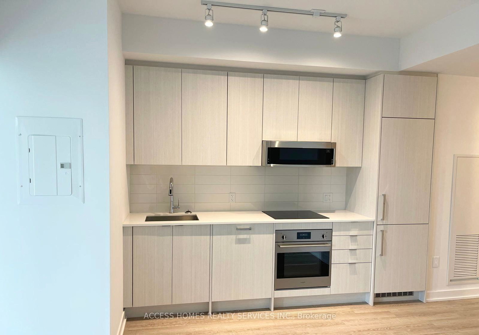 250-lawrence-avenue-w-toronto-ontario-c13440038
