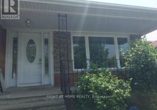 9-chalet-upper-road-north-york-ontario-c13440460